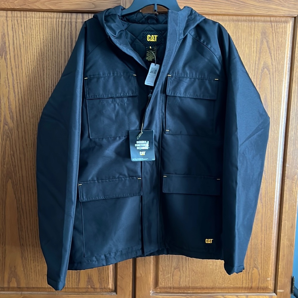 Caterpillar Hooded Jacket Size L NWT